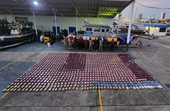 Incautada más de una tonelada de cocaína en el mar