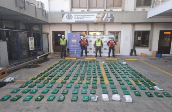 Armada de Colombia incauta 241 kilogramos de clorhidrato de cocaína en Santa Marta - Magdalena