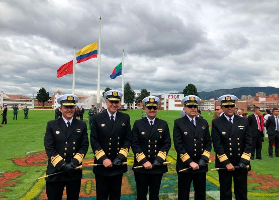 Dos oficiales de insignia y cinco oficiales superiores, ascendieron en su carrera naval militar