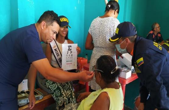 Armada de Colombia contribuye al bienestar de 800 habitantes de Bolívar y Sucre