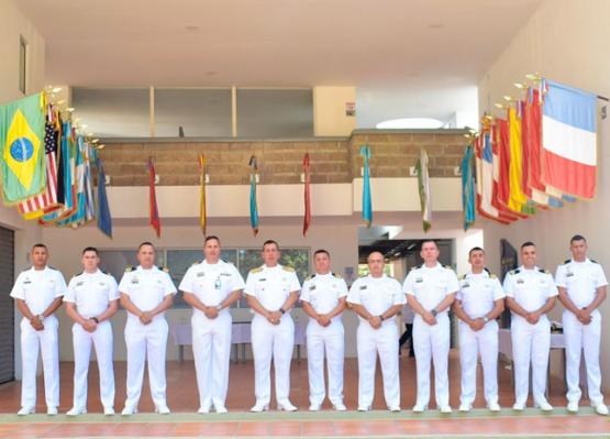 Armada de Colombia clausuró curso desarme, desmovilización y reintegración ONU