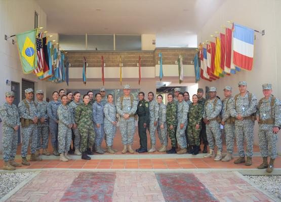 Cencopaz clausuró curso de género, integrado por personal femenino de la Fuerza Pública