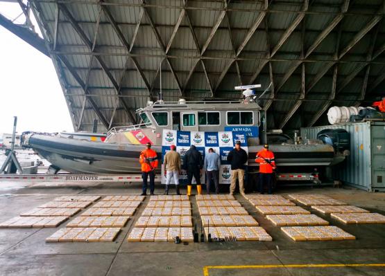 Armada de Colombia incauta cargamento de cocaína en Buenaventura