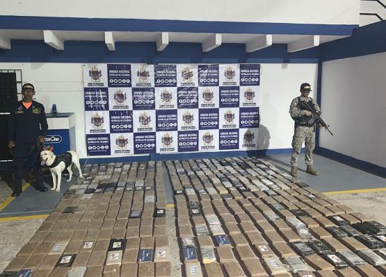 Armada de Colombia incautó más de 400 kilos de cocaína en Bolívar