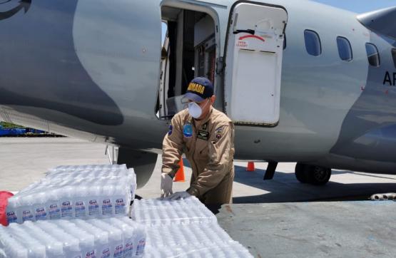 En un vuelo de la Armada arriban 2 toneladas de elementos de bioprotección a San Andrés isla