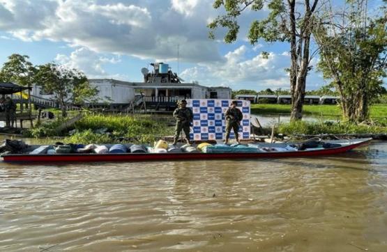 Armada y Ejército incautan más de 62 mil galones de combustible y 89 toneladas de cemento