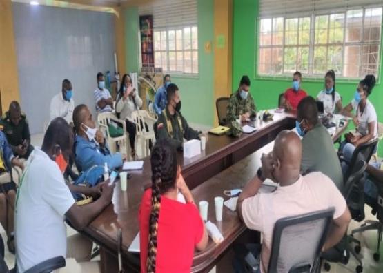 Autoridades concentran esfuerzos para atender a comuncidades indígenas desplazadas en el Bajo Baudó, Chocó