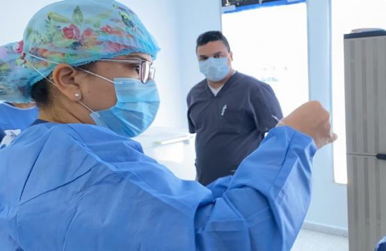 Hospital Naval de Cartagena inició vacunación COVID-19 de primera línea