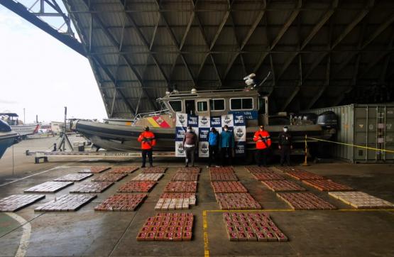Armada Nacional incauta cerca de una tonelada de clorhidrato de cocaína en el Pacífico