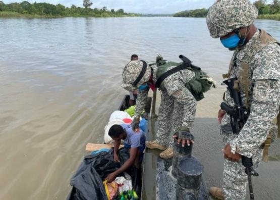 Armada de Colombia intensifica operaciones de control territorial y fluvial en el bajo calima