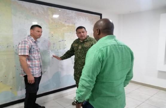 Armada de Colombia intensifica operaciones para localizar a líder social en zona rural de Buenaventura