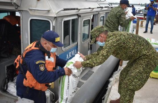 Armada de Colombia lleva alegría y bienestar a Santa Cruz del Islote en el Golfo de Morrosquillo