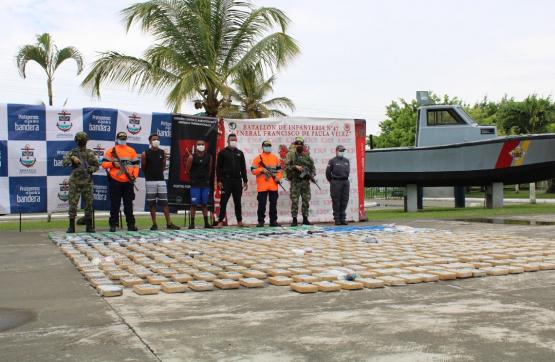 En ofensiva contra el narcotráfico Armada de Colombia incauta alcaloide avaluado en 82 millones de dólares