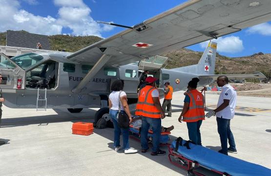 Nueva misión de traslado aeromédico benefició a dos mujeres desde la Isla de Providencia
