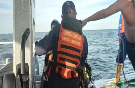 Armada de Colombia rescató a cuatro personas en emergencia en Santa Marta