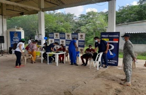 Armada de Colombia lleva salud y bienestar a la comunidad de San Estanislao de Kostka, en Bolívar