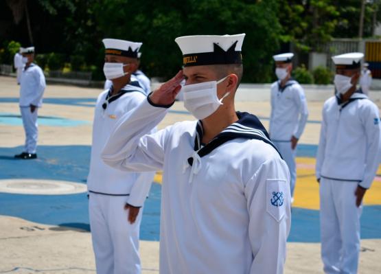 143 grumetes de la Escuela Naval de Suboficiales ARC Barranquilla ascienden al grado a marinero segundo 