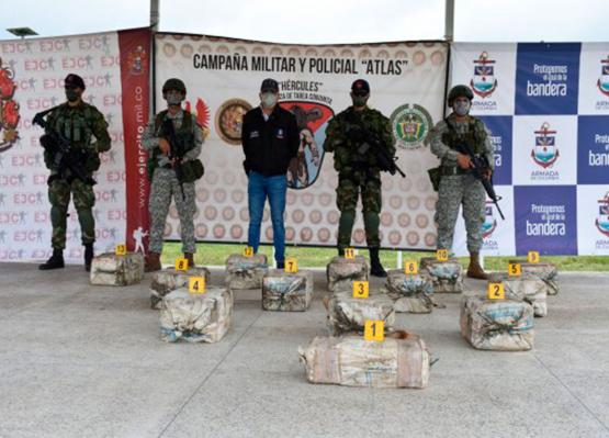 Armada y Ejército incautan cargamento de Cocaína en Tumaco
