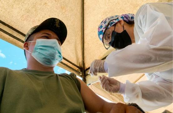 Más de 100 mil esquemas de vacunación completos ya han sido aplicados a las tropas de las Fuerzas Militares