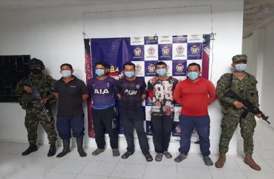 capturados cinco presuntos disidentes de las farc durante actividades ilícitas de extracción minera