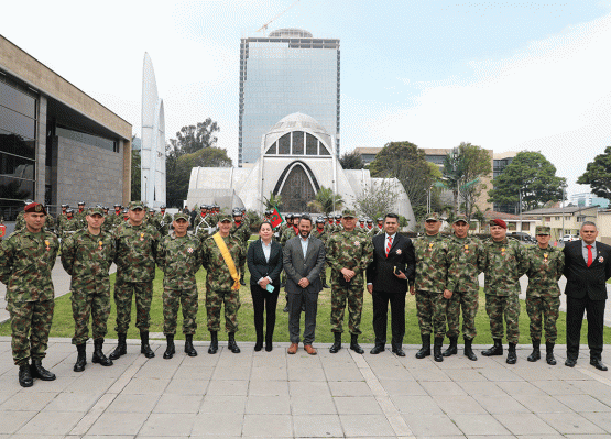 Héroes Bicentenarios de la Brigada 13 reciben reconocimiento en Bogotá