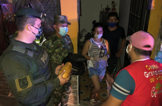 Ejército Nacional entrega mercados a comunidades de escasos recursos en el Meta