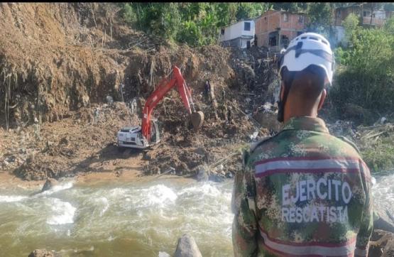 Ejército culmina labores de búsqueda y rescate en zona de tragedia de Risaralda