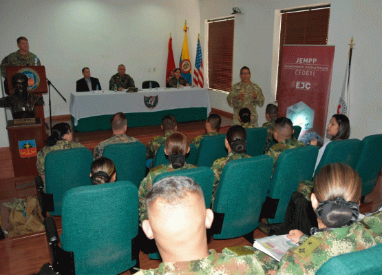 Oficiales de las Fuerzas Militares participan en Curso Avanzado de Derecho Operacional 