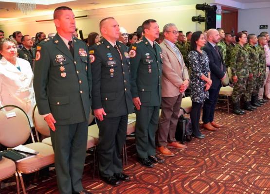 ‘Detrás del Uniforme’, una narrativa de la experiencia vivida de 56 hombres en las Fuerzas Militares