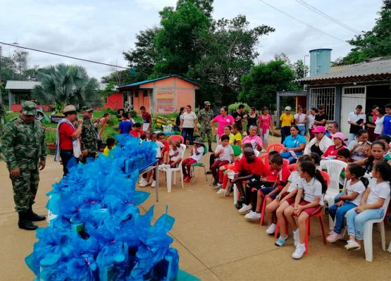 130 estudiantes del Colegio El Resbalón, en el Guaviare, se beneficiaron con jornada de donación 