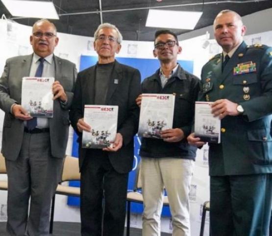 Fuerzas Militares entrega informe comisión de la verdad sobre relación de los Gao y el narcotráfico