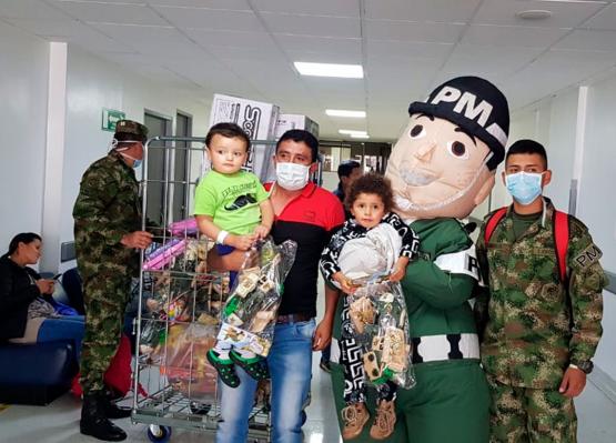 Ejército Nacional celebró la navidad en un hospital  infantil de Bogotá 