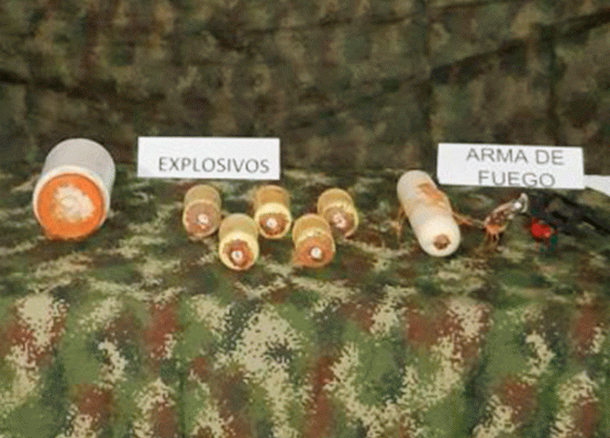 Tropas del Ejército Nacional  ubicaron un vehículo de servicio público en el cual, tres sujetos intentaban movilizar explosivos pertenecientes al Eln