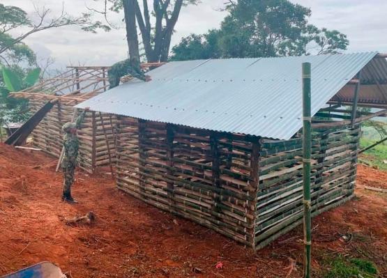 En Ataco, Tolima, soldados construyeron casa para una familia en estado de vulnerabilidad