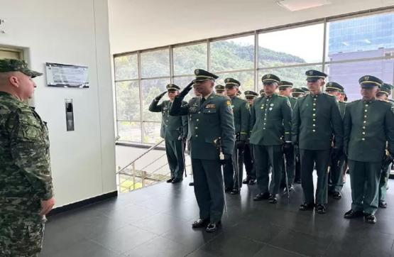 Delegación de cadetes de la Escuela Militar viajan al exterior