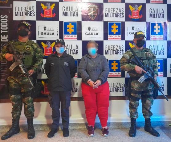 Ejército Nacional realiza allanamientos a expendios de estupefacientes en Bogotá