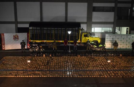 Ejército Nacional incauta al GAO residual más de tres toneladas de marihuana en vías del Caquetá
