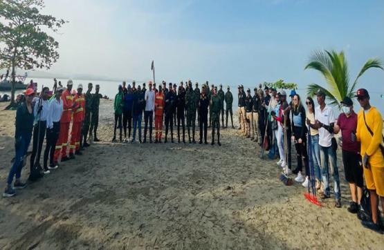 Más de dos toneladas de residuos sólidos se recogieron en jornada ambiental en playas de Necoclí, Antioquia