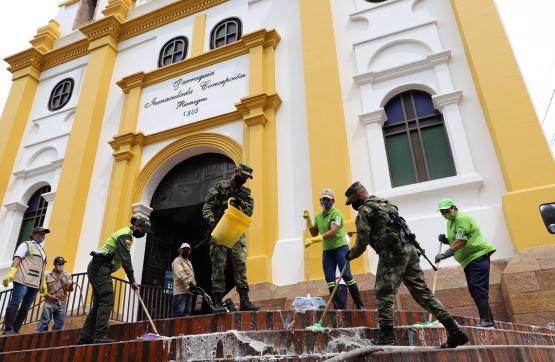 Ejército y alcaldía de Rionegro, Santander  adelantaron jornada de limpieza y desinfección 