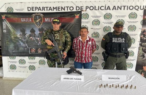 Ejército Nacional captura a alias ‘Indio’, presunto integrante el GDO Caparros, en Caucasia, Antioquia