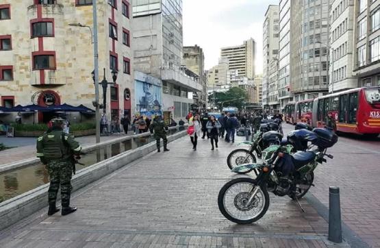 Ejército captura en Bogotá a un sujeto que tenía en su poder material explosivo