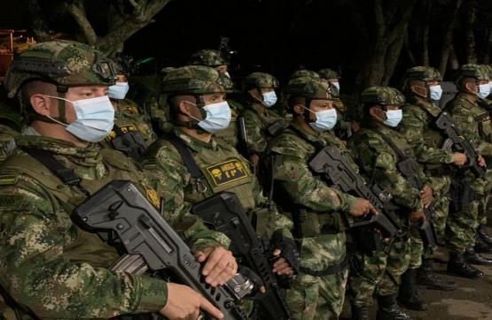 Ejército Nacional continúa patrullando las calles de Cali con el único fin de proteger a los colombianos