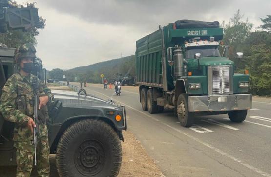 Soldados del Ejército Nacional continúan garantizando la seguridad en las vías de Norte de Santander