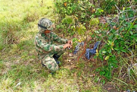 Ejército Nacional desactiva cinco áreas minadas con más de 37 artefactos explosivos en Arauca