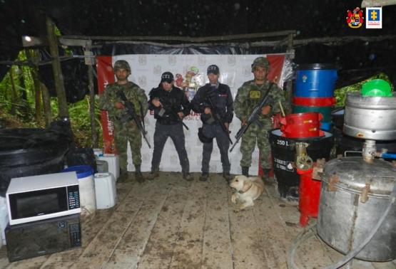 Ejército Nacional desmantela laboratorio de estupefacientes en Silvania, Cundinamarca 