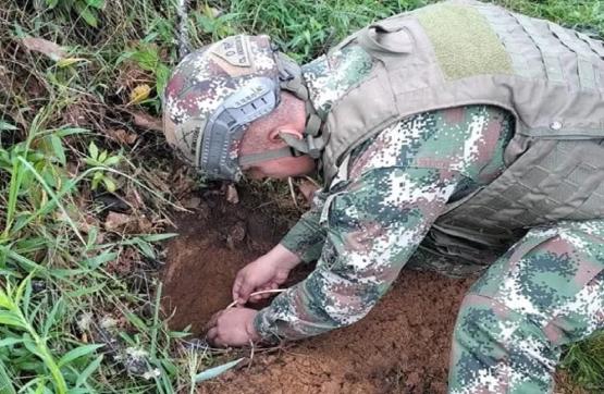 Encuentran granada de fusil por el Ejército Nacional en zona rural de Ibagué