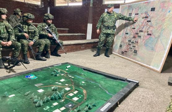 Ejército Nacional entrenó en alta montaña a tropas desplegadas para fortalecer seguridad en límites entre Cundinamarca y Meta