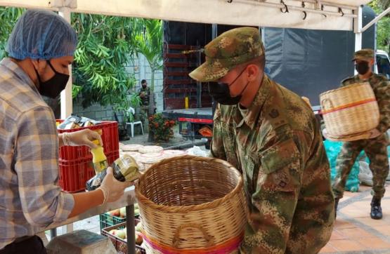 Ejército Nacional y su programa Fe en Colombia apoyan a los campesinos de El Espinal, Tolima