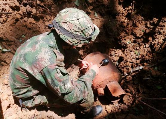 Ejército en el Guaviare destruye depósito ilegal con más de una tonelada de explosivos