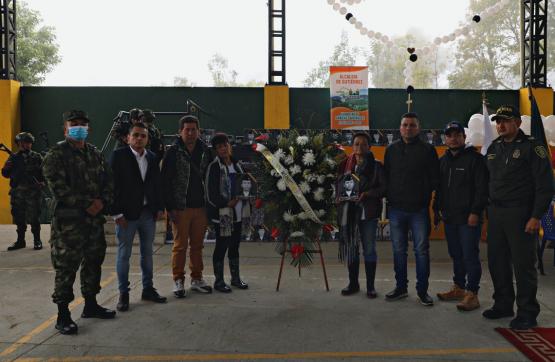 Homenaje a 38 héroes asesinados hace 23 años en Gutiérrez Cundinamarca  